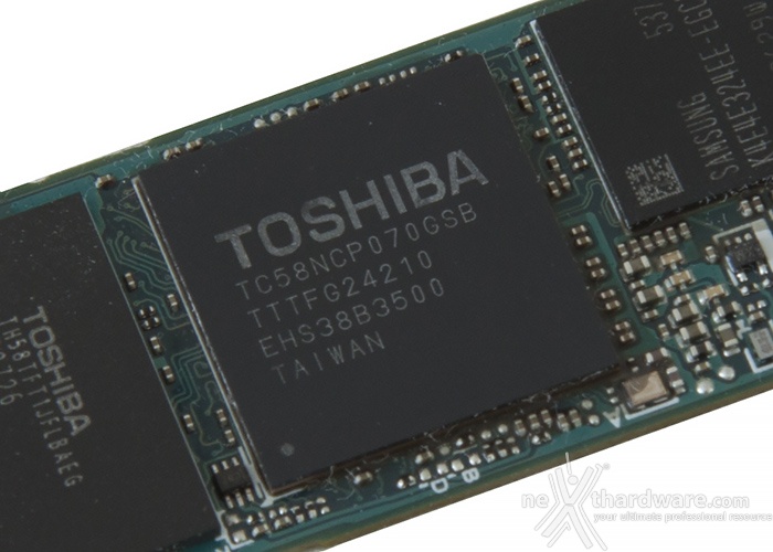 Toshiba OCZ RD400 PCIe NVMe 512GB 1. Visto da vicino 11