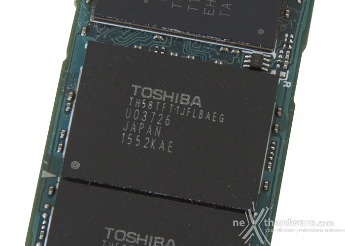Toshiba OCZ RD400 PCIe NVMe 512GB 1. Visto da vicino 12