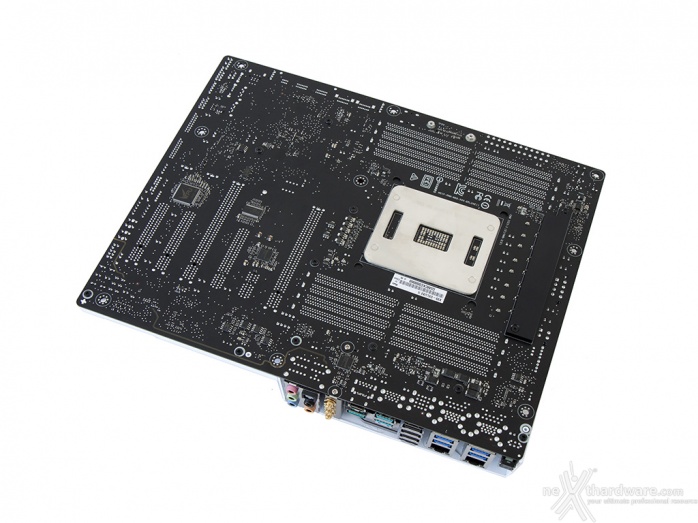 ASUS X99-DELUXE II 4. Vista da vicino 3