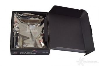 ASUS ROG STRIX X99 GAMING 3. Packaging & Bundle 3