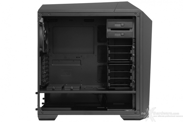 Cooler Master MasterCase Maker 5 4. Interno 8