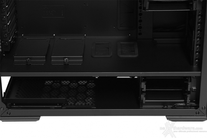 Cooler Master MasterCase Maker 5 4. Interno 7