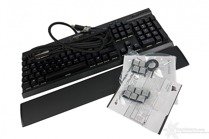 Corsair K70 RGB RAPIDFIRE 1. Unboxing 3