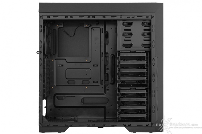 Antec P9 Window 4. Interno 1