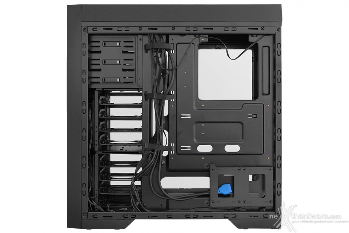 Antec P9 Window 4. Interno 6