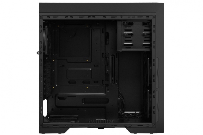 Antec P9 Window 4. Interno 4