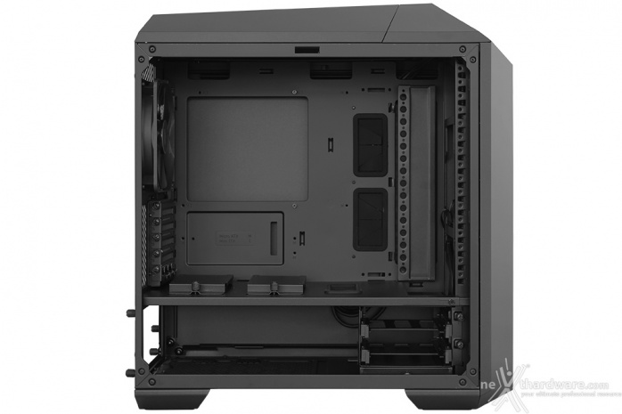 Cooler Master MasterCase Pro 3 4. Interno 1