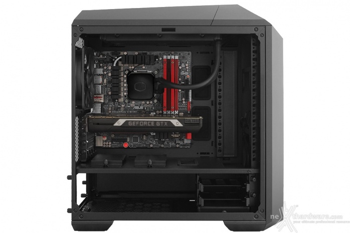 Cooler Master MasterCase Pro 3 6. Installazione componenti 3