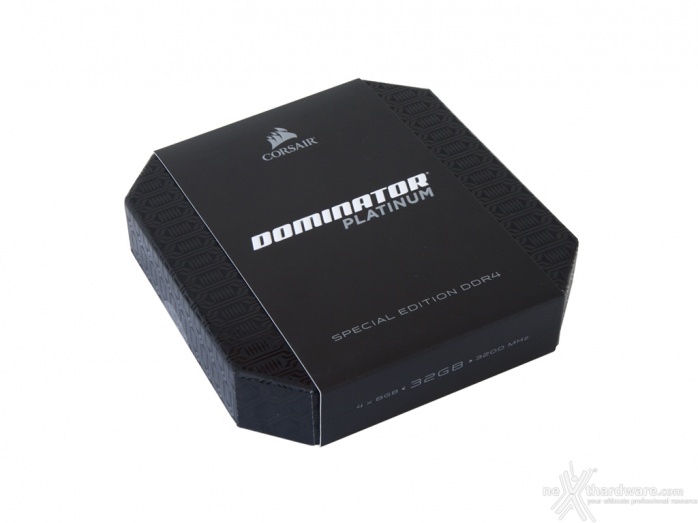 Corsair Dominator Platinum SE Blackout 1. Packaging & Bundle 1