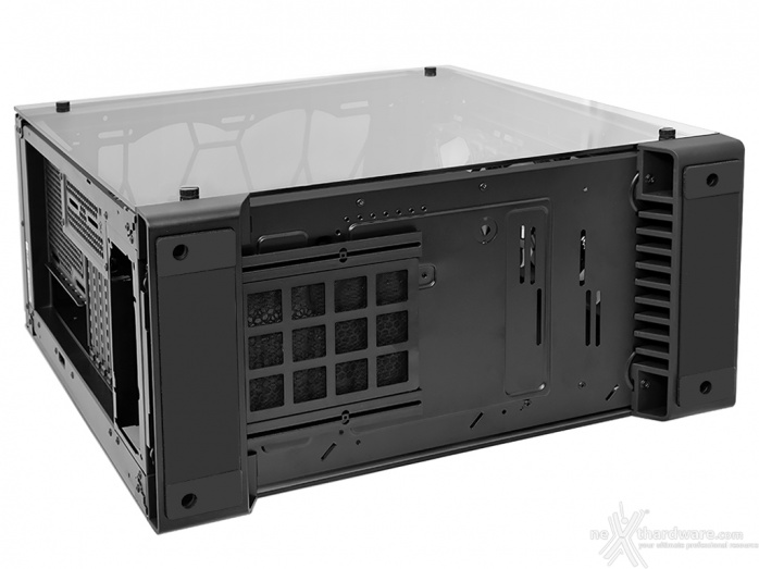 Corsair Crystal 570X RGB 3. Esterno - Parte seconda 8