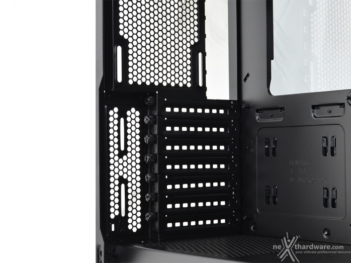 Corsair Crystal 570X RGB 4. Interno - Parte prima 3
