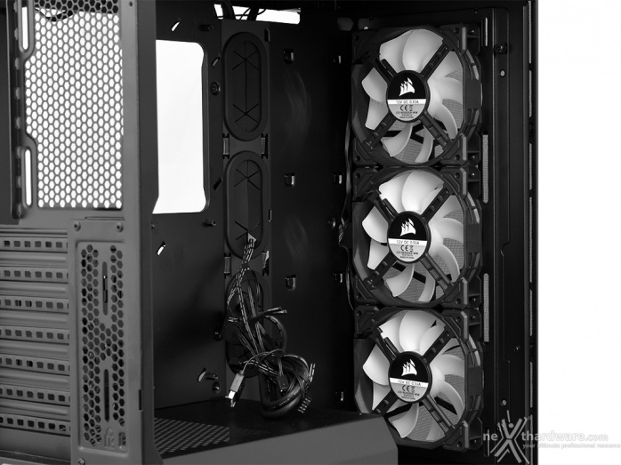 Corsair Crystal 570X RGB 4. Interno - Parte prima 5