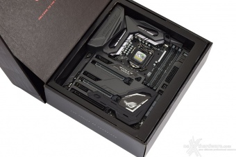 ASUS ROG MAXIMUS IX CODE 2. Packaging & Bundle 4