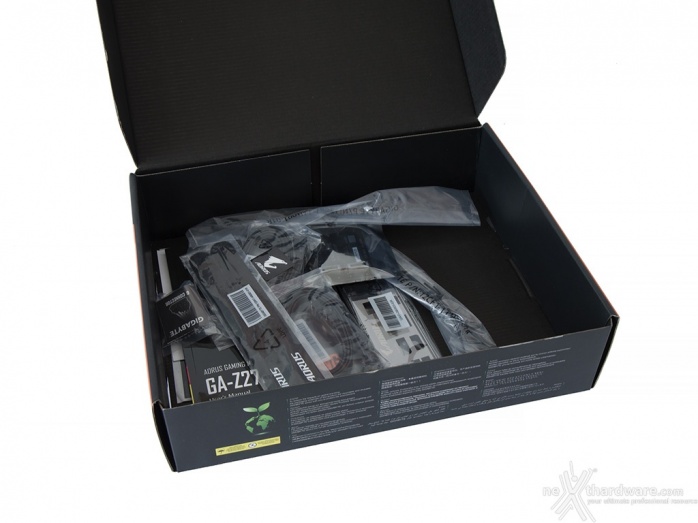 GIGABYTE AORUS GA-Z270X-Gaming 7 2. Packaging & Bundle 4
