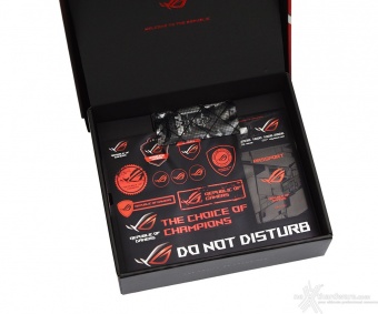 ASUS ROG MAXIMUS IX APEX 2. Packaging & Bundle 5