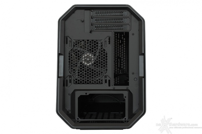 Antec Cube by Razer 2. Esterno 13