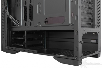 Gamer Storm Dukase Liquid 3. Interno 6