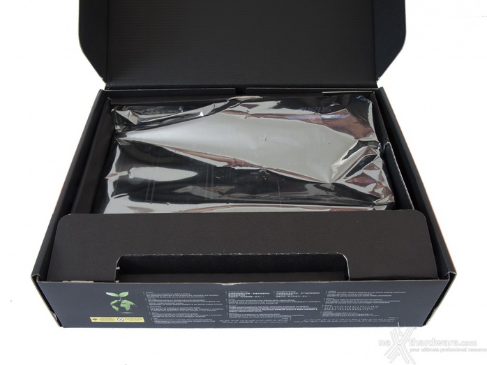 GIGABYTE AORUS AX370-Gaming K7 3. Packaging & Bundle 3