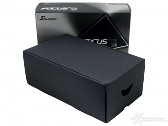 Seasonic FOCUS Plus 850W Platinum & 750W Gold 1. Packaging & Bundle 5
