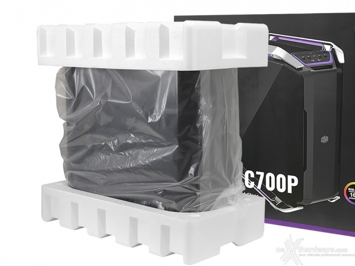 Cooler Master COSMOS C700P 1. Packaging & Bundle 3