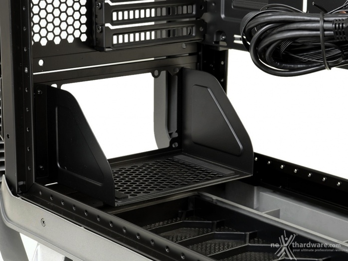 Cooler Master COSMOS C700P 5. Interno - Parte seconda 1