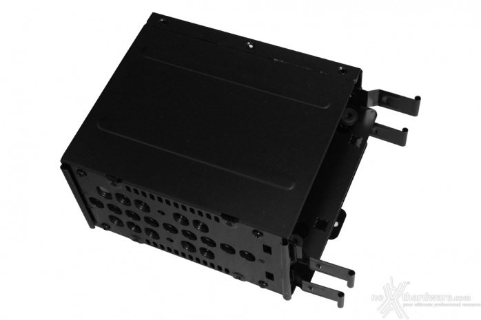 Antec P110 Luce 3. Interno 19