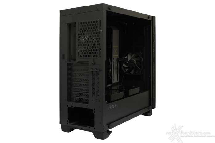 Antec P110 Luce 3. Interno 8