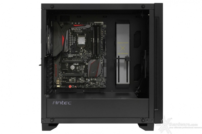 Antec P110 Luce 5. Installazione componenti 1