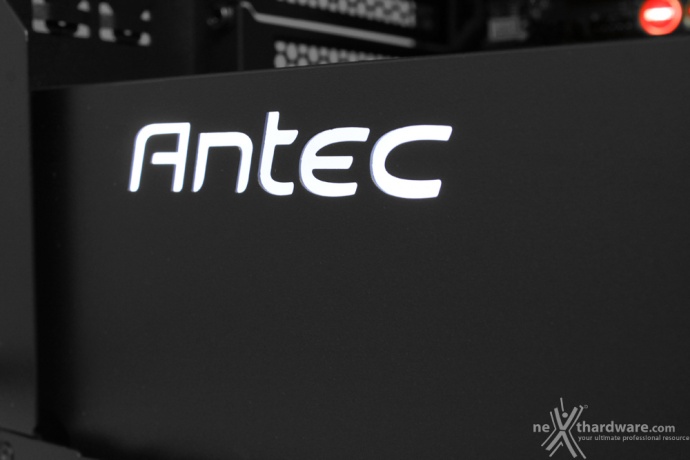 Antec P110 Luce 5. Installazione componenti 11
