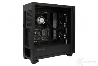 Antec P110 Luce 5. Installazione componenti 3