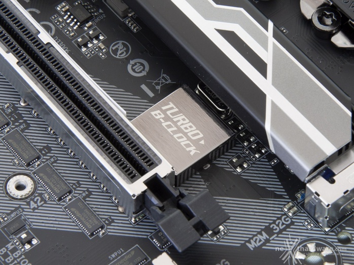GIGABYTE Z370 AORUS Gaming 7 3. Vista da vicino 5