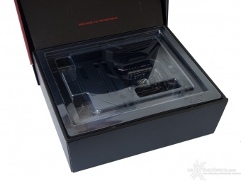 ASUS ROG MAXIMUS X FORMULA 2. Packaging & Bundle 3