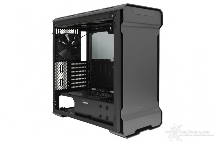Phanteks Enthoo EVOLV ATX Tempered Glass 4. Interno - Parte prima 1