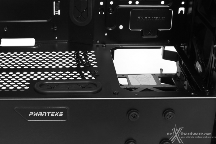 Phanteks Enthoo EVOLV ATX Tempered Glass 4. Interno - Parte prima 10