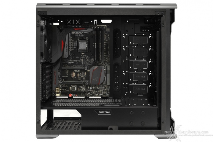 Phanteks Enthoo EVOLV ATX Tempered Glass 7. Installazione componenti 1