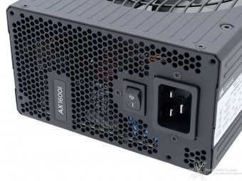 CORSAIR AX1600i 3. Visto da vicino 9