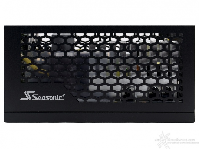 Seasonic PRIME 600 Titanium Fanless 2. Visto da vicino 3