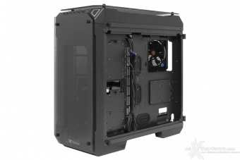 Thermaltake View 71 TG 4. Interno 10