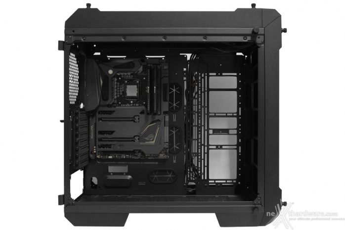 Thermaltake View 71 TG 6. Installazione componenti 1