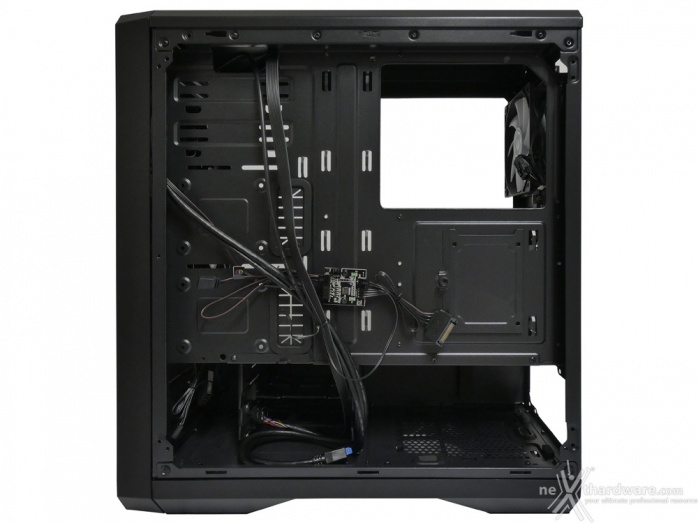 BitFenix ENSO 3. Interno 5