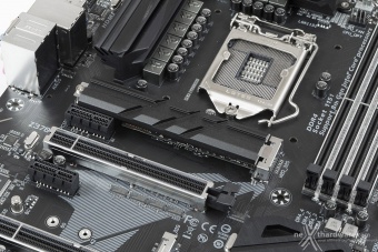 GIGABYTE Z370 AORUS ULTRA GAMING WIFI 5. Connettività 6