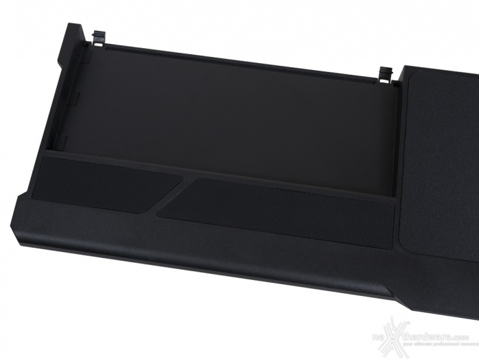 Il gaming da salotto secondo CORSAIR 5. K63 WIRELESS GAMING LAPBOARD 2