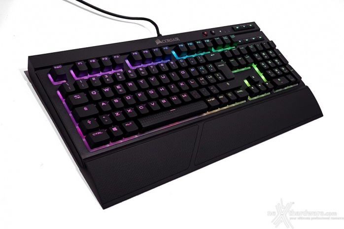 CORSAIR K68 RGB 2. Vista da vicino 8