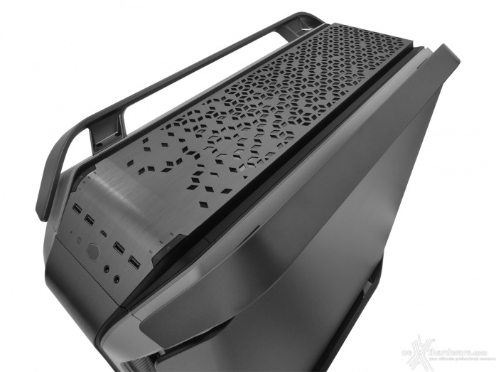 Cooler Master COSMOS C700M 2. Esterno - Parte prima 9