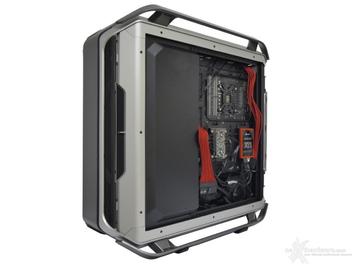 Cooler Master COSMOS C700M 8. Installazione componenti 5