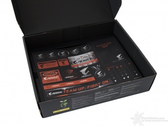 GIGABYTE Z390 AORUS MASTER 2. Packaging & Bundle 4
