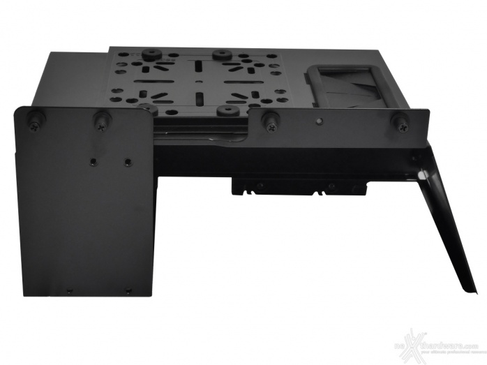 Cooler Master MasterCase SL600M 4. Interno 5