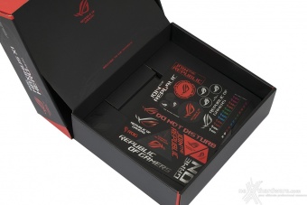 ASUS ROG MAXIMUS XI HERO (WI-FI) 2. Packaging & Bundle 5