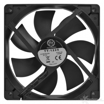 Thermaltake A500 Aluminum TG 4. Raffreddamento 4