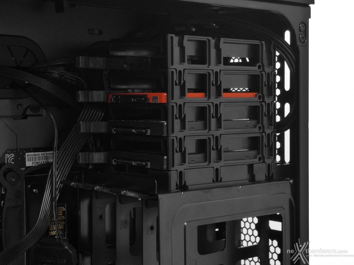 CORSAIR Crystal 680X RGB 5. Installazione componenti 4